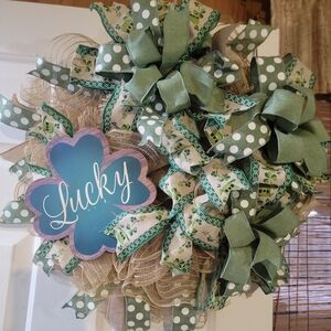 Green and Cream Holiday Wreath